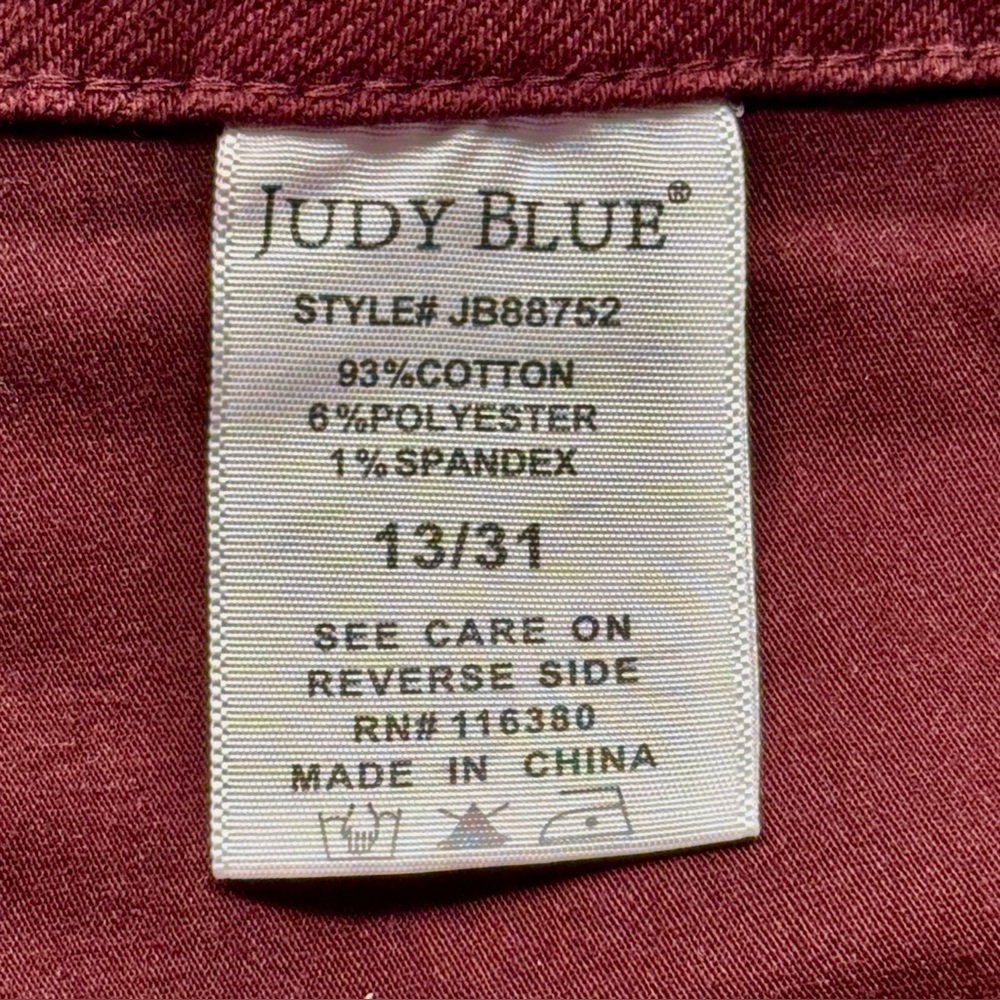 Judy Blue Size 13/31 Red Wine 5 Pocket Cotton-Poly-Spandex Cropped Jeans NWOT - Picture 9 of 9